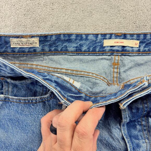 Levis Premium Icon Jean Skirt Women's 32 Blue Denim Button Fly Distressed Rock - Picture 4 of 8